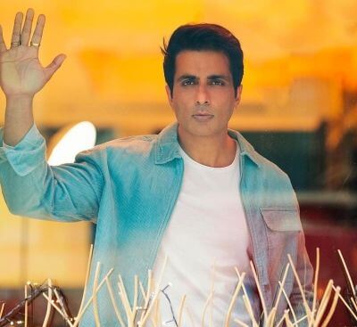 Sonu Sood gets critically ill Covid patient airlifted