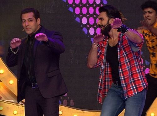 Ranveer Singhs Imitation of Salman Khan On Bigg Boss 10 Becomes A Hit