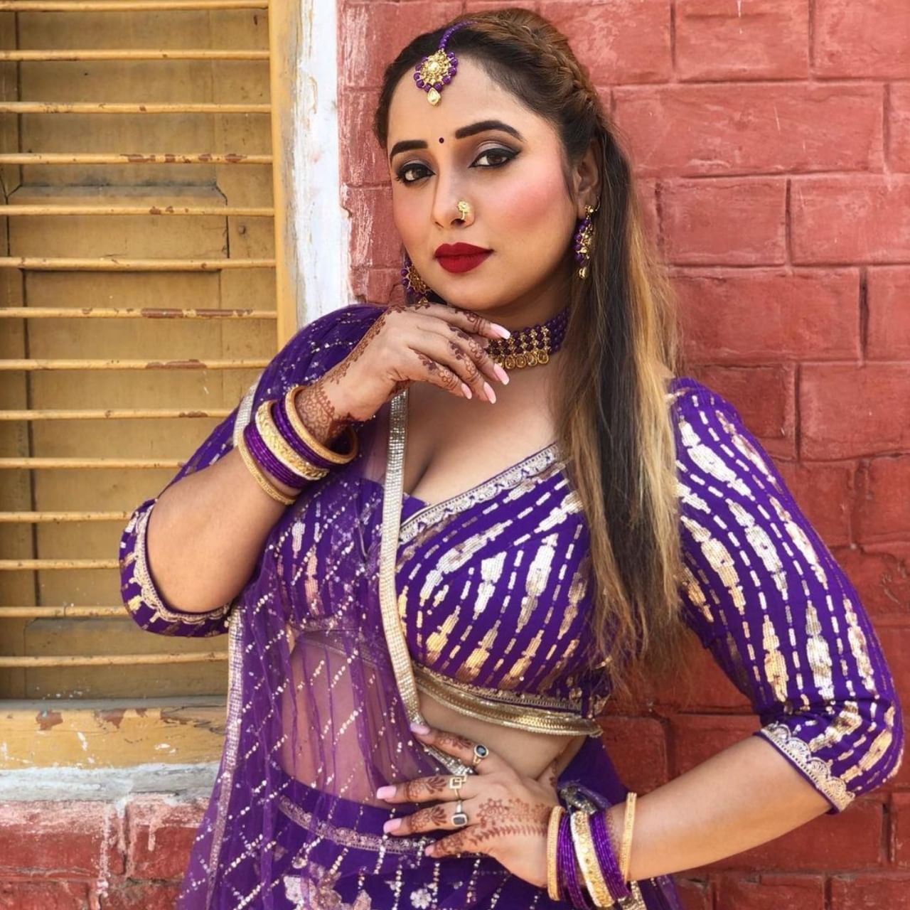 Rani Chatterjee Photos: The style of Rani Chatterjee, who won the hearts of fans with her beauty in Bhojpuri cinema, is completely different.  Fans like his films a lot and he is also followed on social media.  The actress keeps winning the hearts of fans with her latest photos.  (Photo credit- @ranichatterjeeofficial)